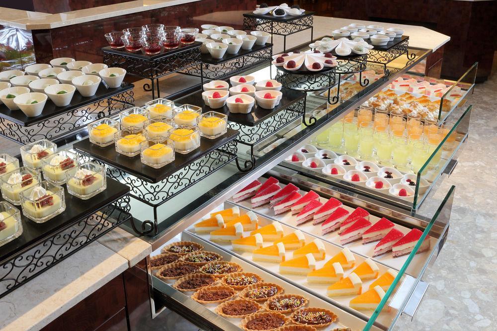 아사야 호텔 닛코 시 외부 사진 A dessert buffet