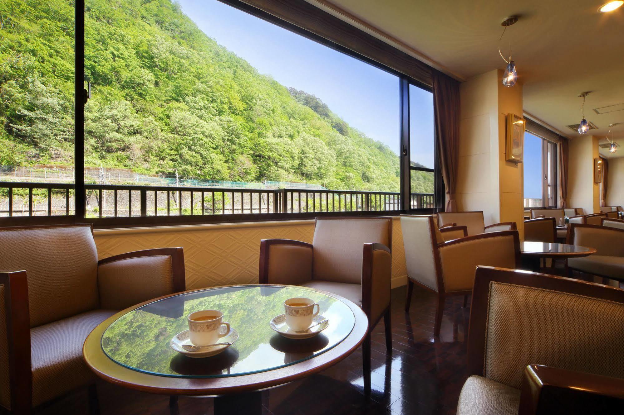 아사야 호텔 닛코 시 외부 사진 The interior of a typical Japanese coffee shop