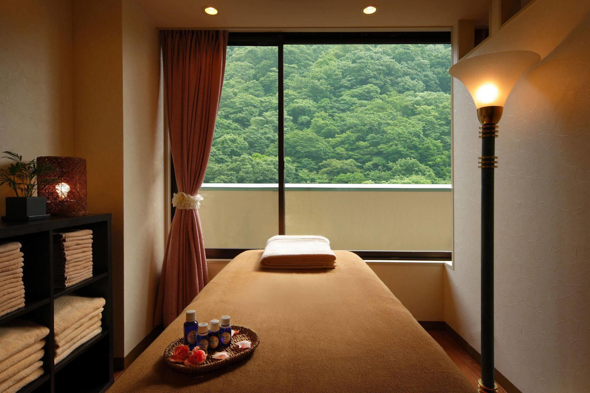 아사야 호텔 닛코 시 외부 사진 A treatment room at a spa