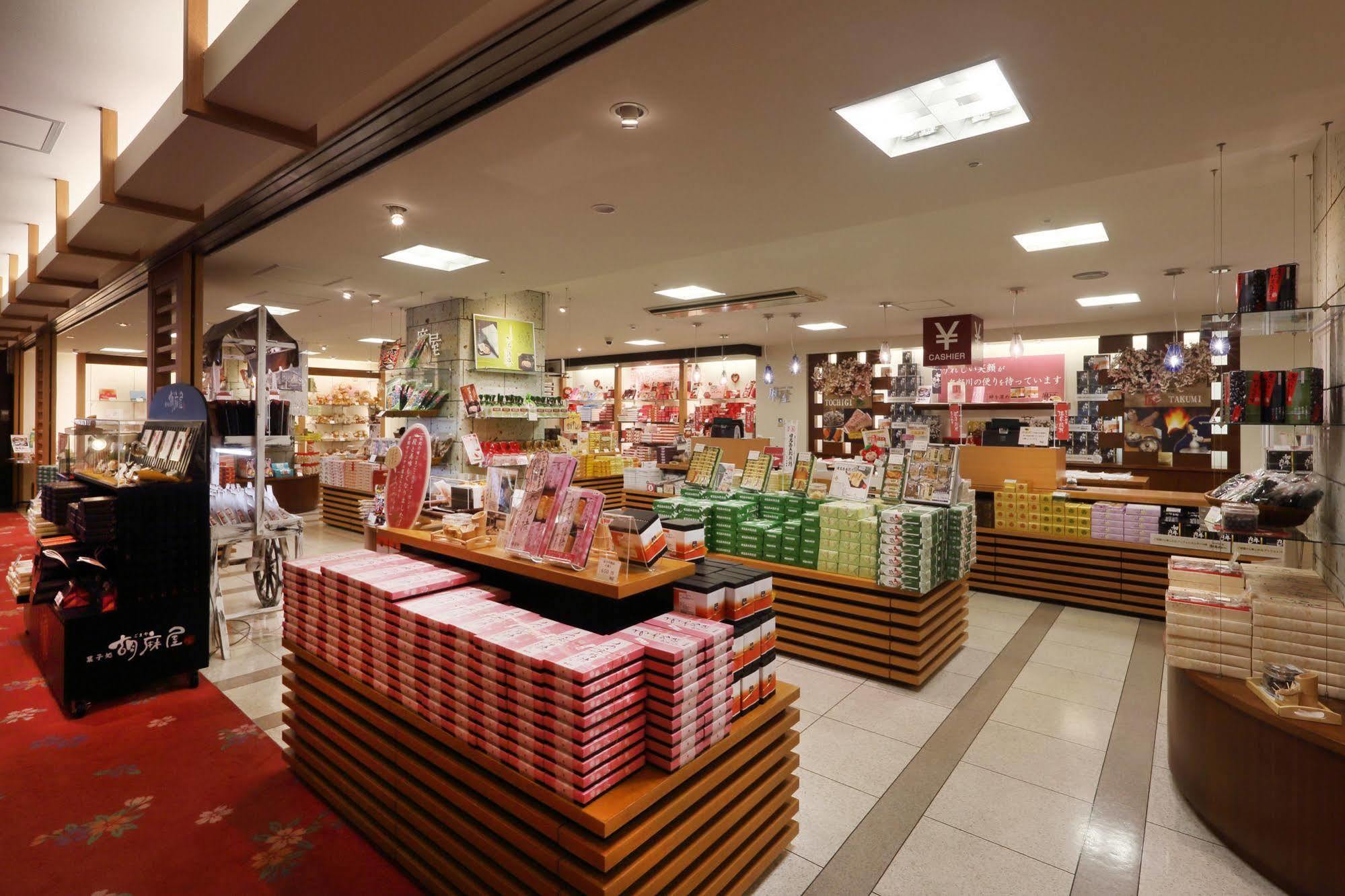 아사야 호텔 닛코 시 외부 사진 Interior of a typical department store