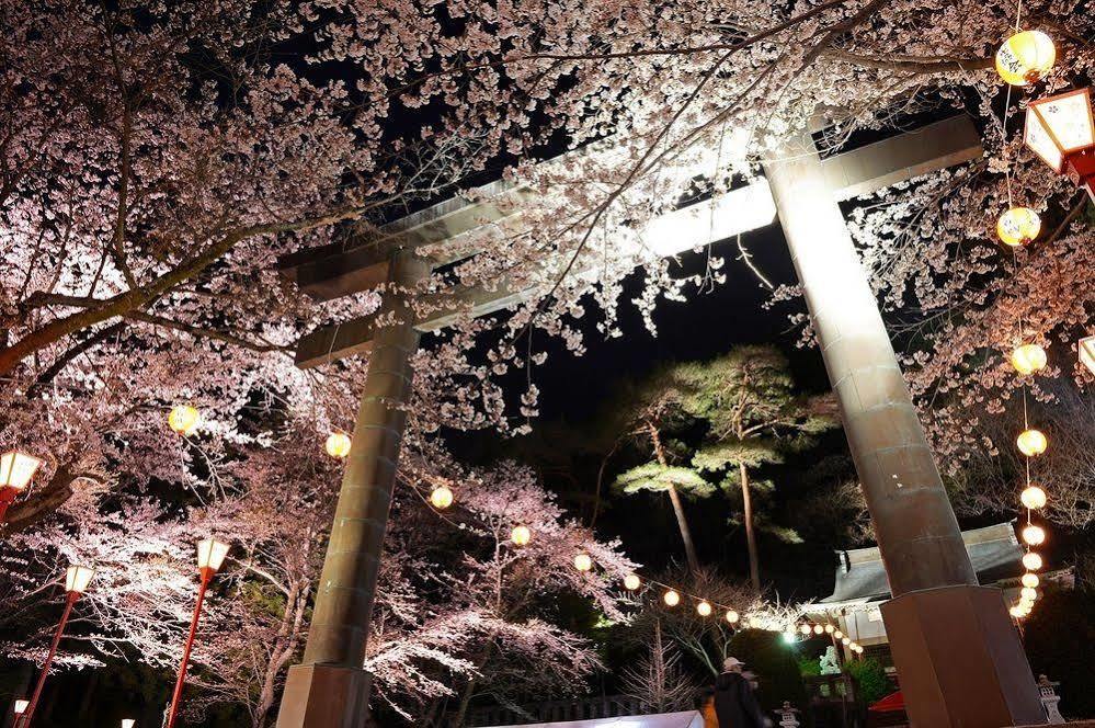 아사야 호텔 닛코 시 외부 사진 The shrine in April 2019